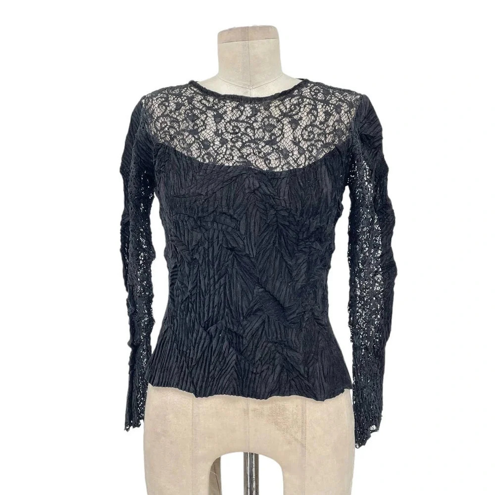 Komarov Black Lace Crinkle Cropped Top Size Small